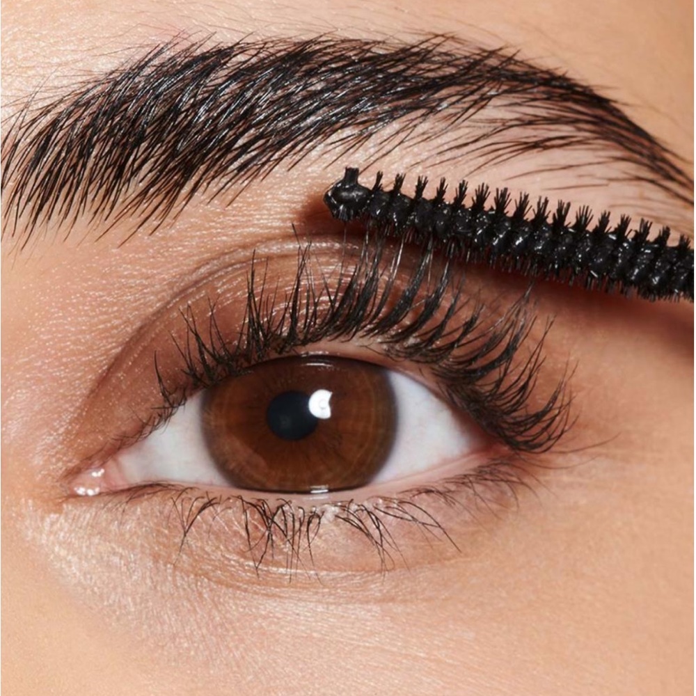 Estée Lauder Sumptuous Extreme Lash Mascara - Picture 9 of 11